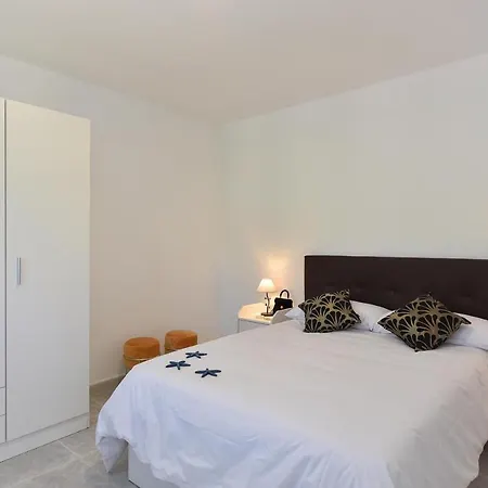 Villa Green - *