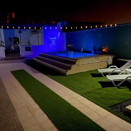 Villa Green - *
